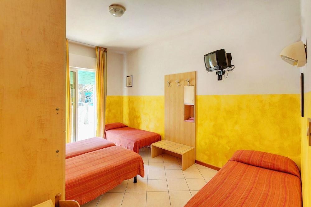 Hotel Canova Lido di Jesolo Ngoại thất bức ảnh