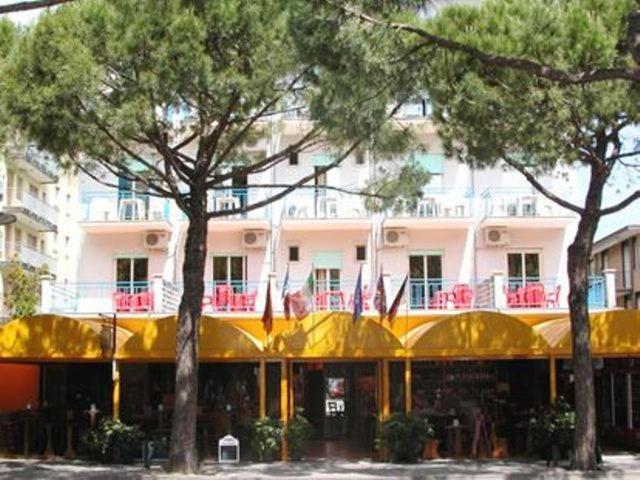 Hotel Canova Lido di Jesolo Ngoại thất bức ảnh