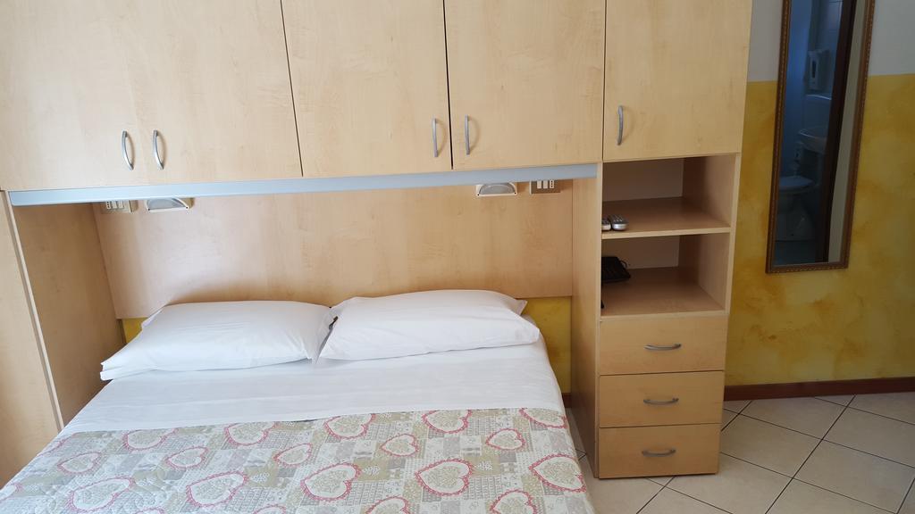 Hotel Canova Lido di Jesolo Ngoại thất bức ảnh