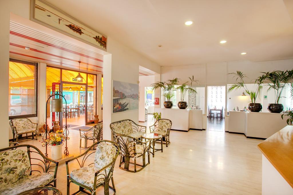 Hotel Canova Lido di Jesolo Ngoại thất bức ảnh