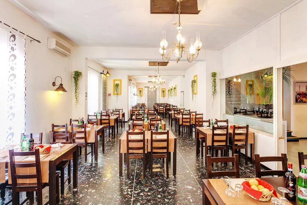 Hotel Canova Lido di Jesolo Ngoại thất bức ảnh
